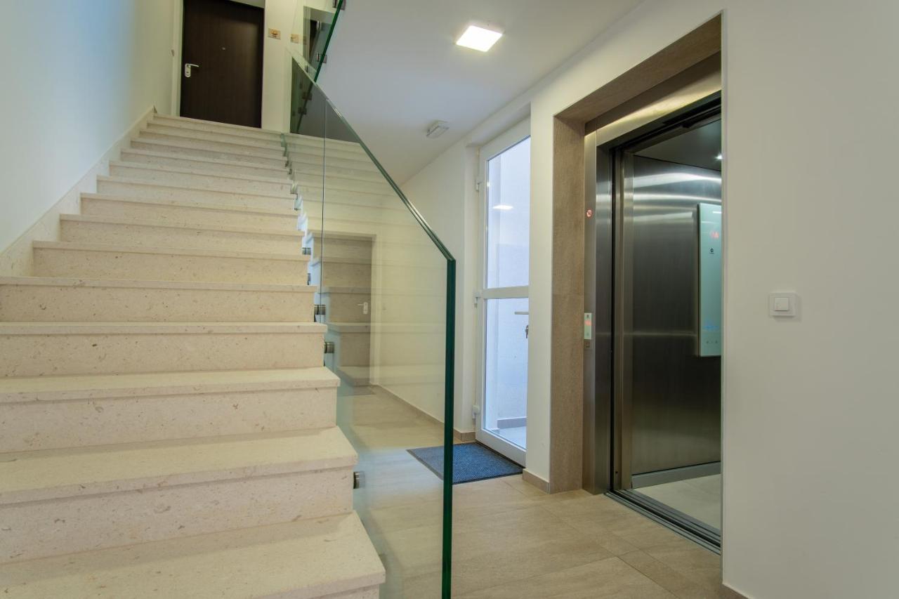 Apartments Mandre I Екстер'єр фото