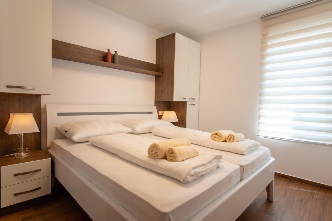 Apartments Mandre I Екстер'єр фото